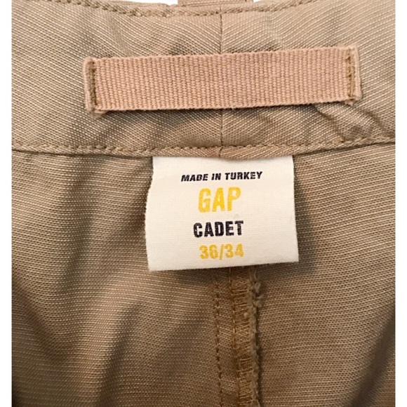 👖 GAP Cadet Relaxed Fit Khaki Cargo Pants Size: 36x34 - Picture 7 of 7